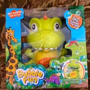 NWT Bubble Fun Bubble Dinosaur Machine